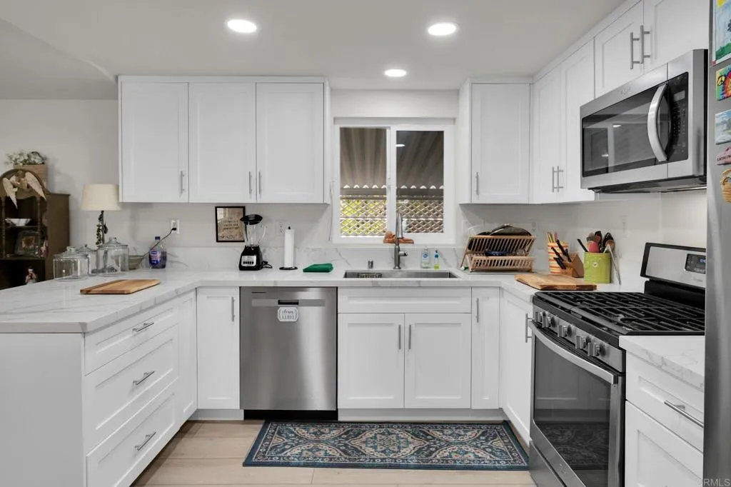 https://cdn.realtyfeed.com/cdn/127/306694665/9654db8bcfb0d424a583a2474bad012a.webp