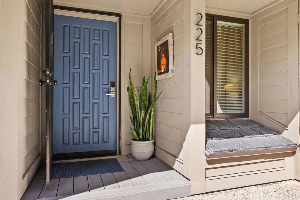 https://cdn.realtyfeed.com/cdn/127/306694666/8fd87c5eb46e31079c027e5e905d9c75.webp