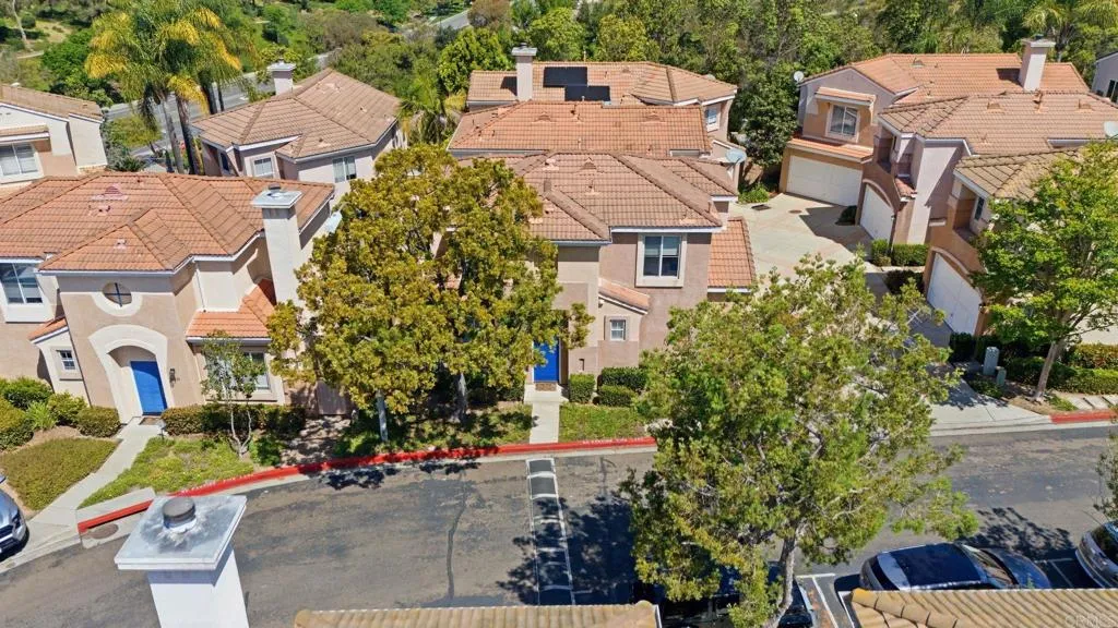 https://cdn.realtyfeed.com/cdn/127/306694685/298de328cc81851a11aef54b927b0d05.webp