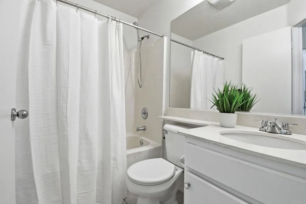 https://cdn.realtyfeed.com/cdn/127/306694685/29d8408ce7f35825edaf3611670d754b.webp