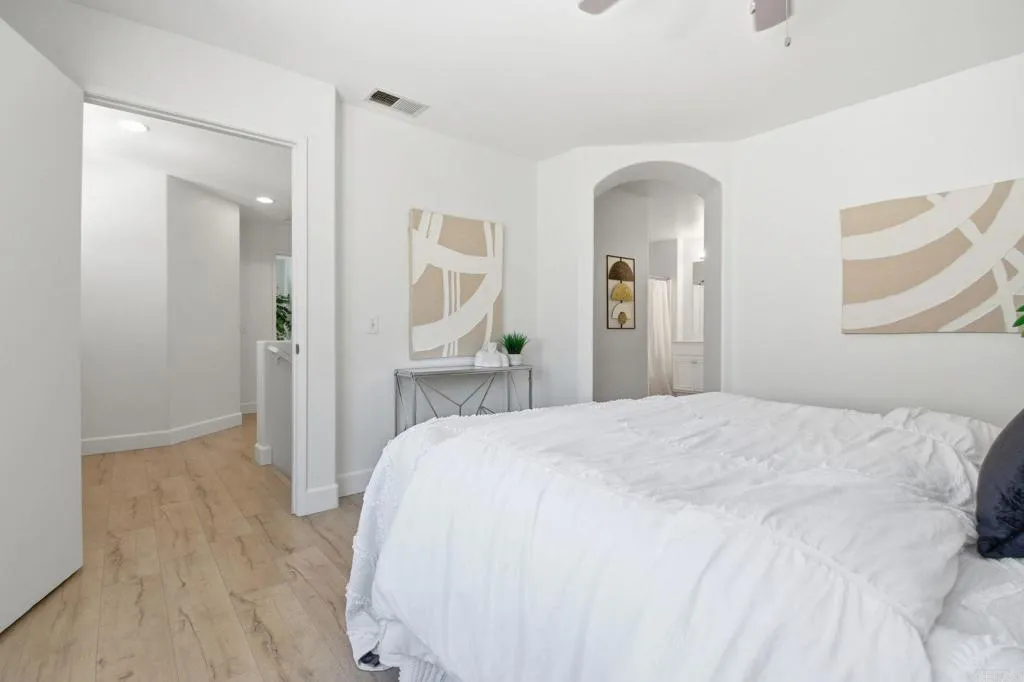 https://cdn.realtyfeed.com/cdn/127/306694685/2ec7072ab55fa530f3abe01ceefe2d08.webp