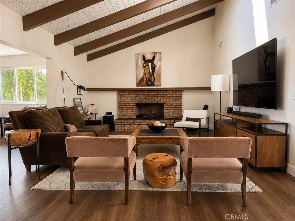https://cdn.realtyfeed.com/cdn/127/306694720/86a6f946cae93fc90e17490892a48ad3.webp