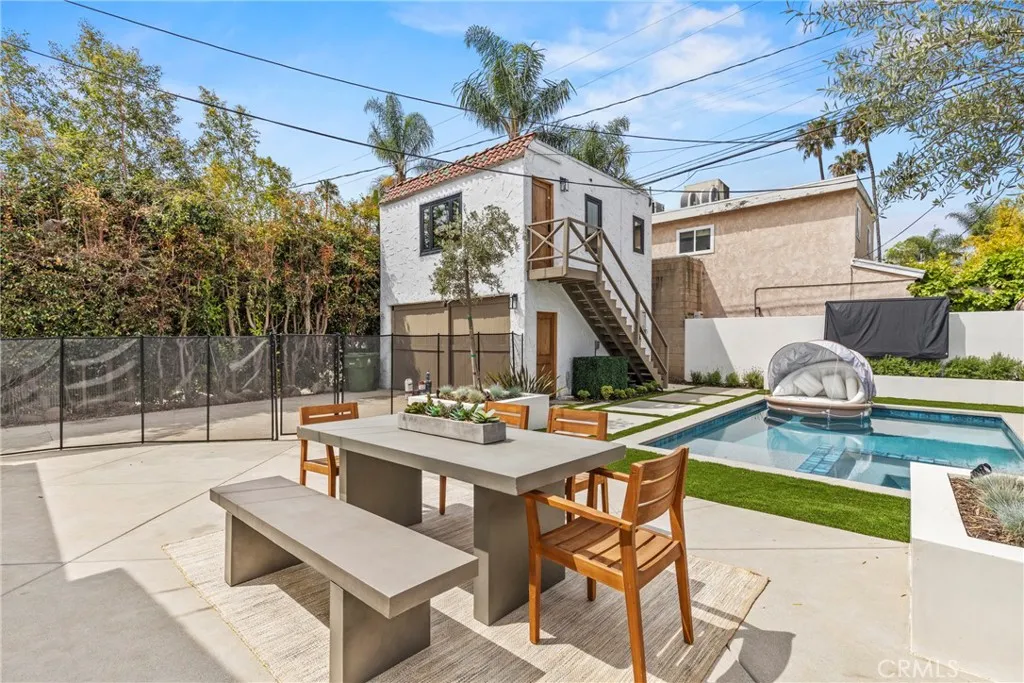 1519 Courtney Avenue, Los Angeles, CA, 90046