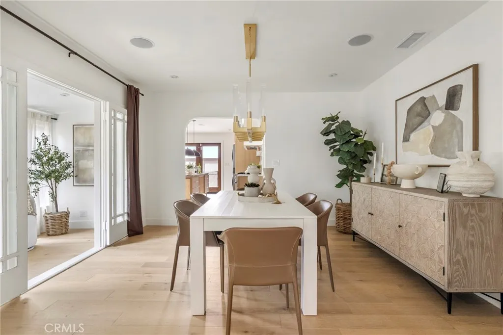 1519 Courtney Avenue, Los Angeles, CA, 90046