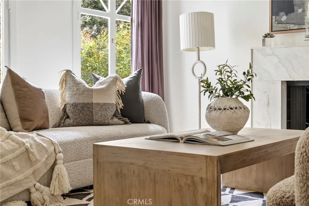 1519 Courtney Avenue, Los Angeles, CA, 90046