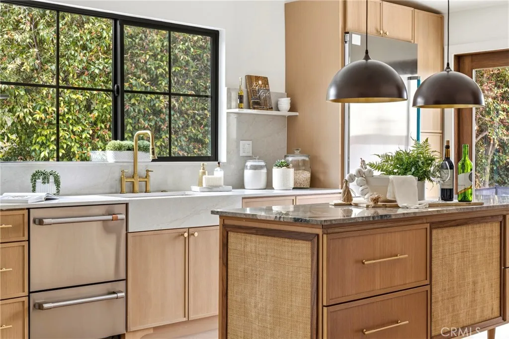 1519 Courtney Avenue, Los Angeles, CA, 90046