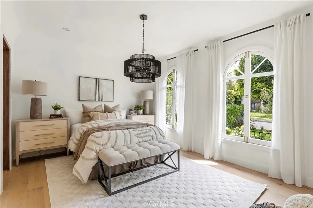 1519 Courtney Avenue, Los Angeles, CA, 90046