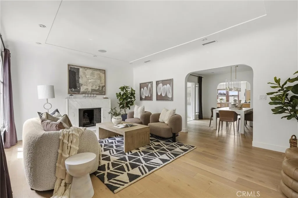 1519 Courtney Avenue, Los Angeles, CA, 90046