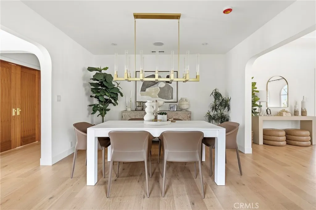 1519 Courtney Avenue, Los Angeles, CA, 90046