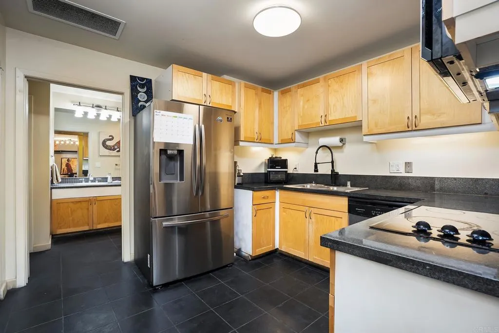 Photo #10: PTP2602910 Listing: Photo #10