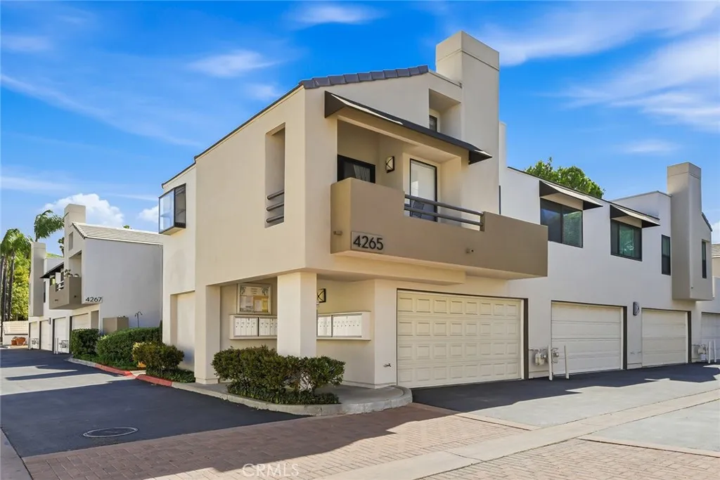 16450 Caminito Vecinos UNIT 106, San Diego, CA, 92128
