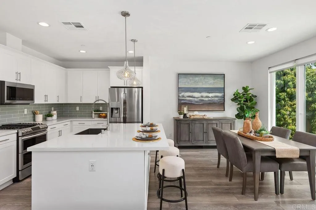 https://cdn.realtyfeed.com/cdn/127/306694994/33d02df4c8833e36f3b73d4cb5c436d7.webp