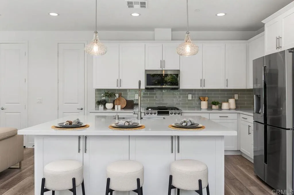 https://cdn.realtyfeed.com/cdn/127/306694994/983afbb8e011790c6dc6233dd8485472.webp