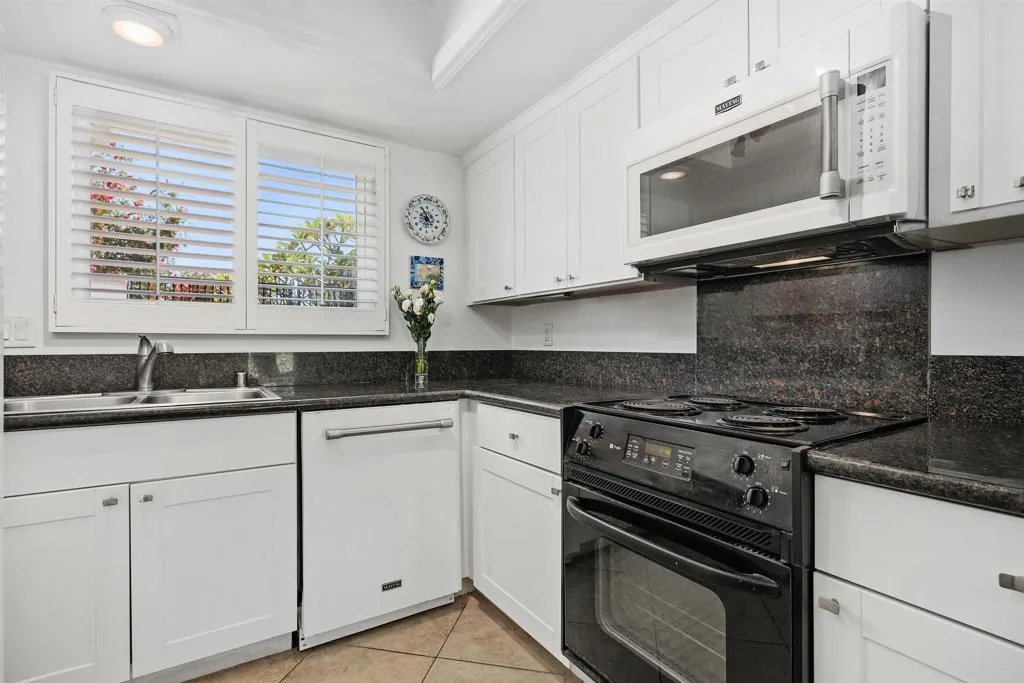 https://cdn.realtyfeed.com/cdn/127/306694997/cff3b955313af93b46a830bf3c59e3b8.webp