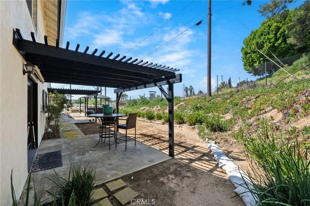 https://cdn.realtyfeed.com/cdn/127/306695038/6dcbe42e43ef5c72363d8d3aea38a704.webp