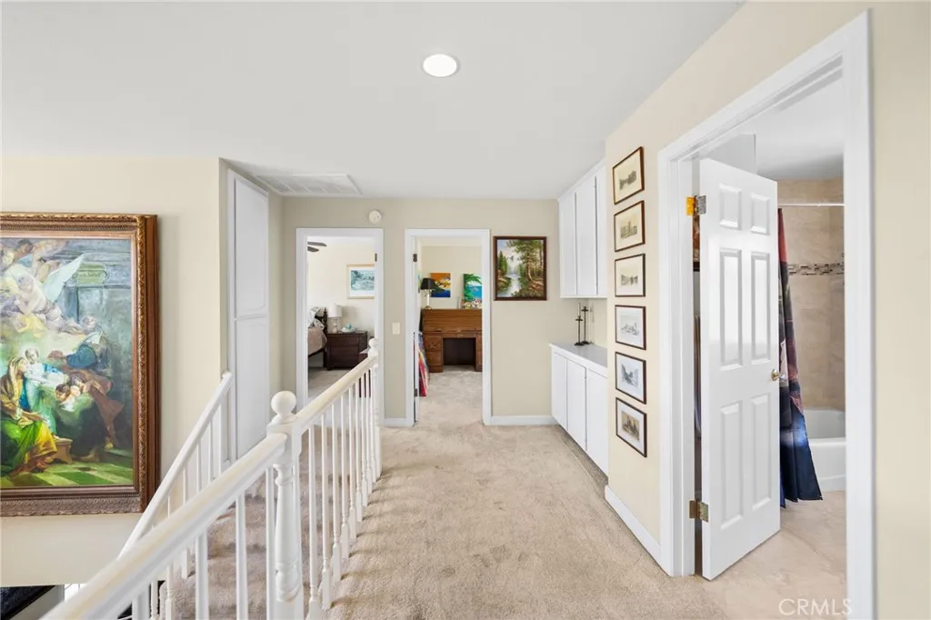 https://cdn.realtyfeed.com/cdn/127/306695038/cb6b445780857dd0075fa4f87313c8a4.webp
