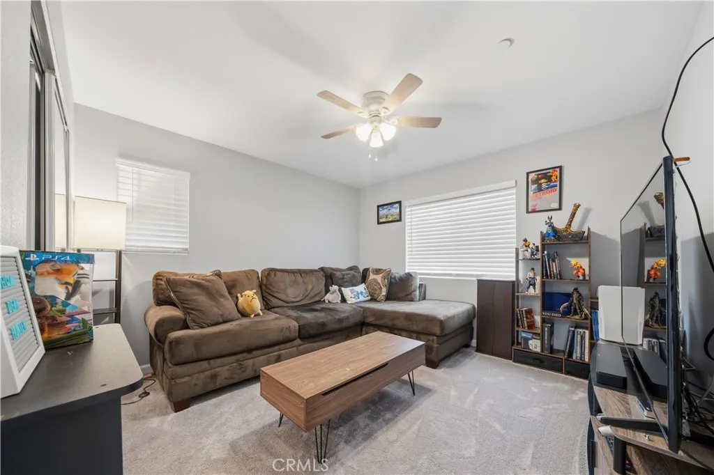https://cdn.realtyfeed.com/cdn/127/306695050/24c432e480f76fa85725b4626b862467.webp