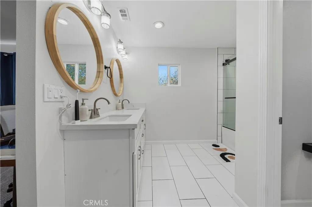 https://cdn.realtyfeed.com/cdn/127/306695050/35e53608b41741f78c56c5735fbb6bbf.webp