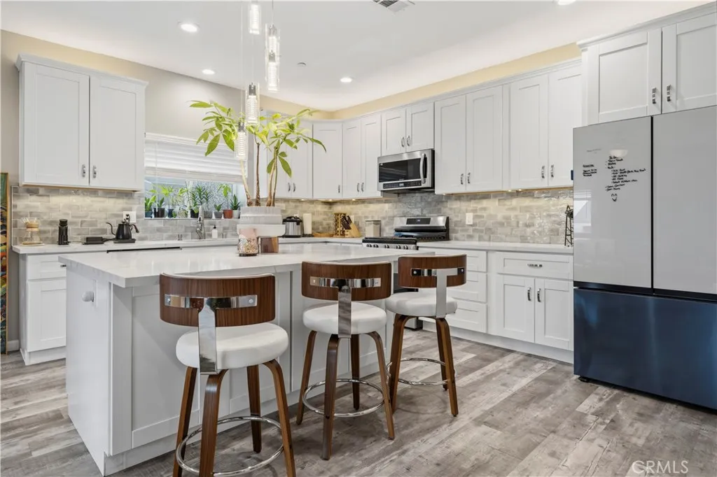 https://cdn.realtyfeed.com/cdn/127/306695050/586bb6c7c76d97987409a6ad2005e294.webp
