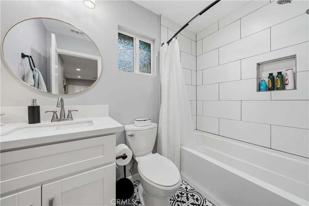 https://cdn.realtyfeed.com/cdn/127/306695050/7fc65bb84bc7065b757c634308cd25b8.webp