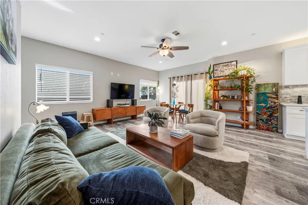 https://cdn.realtyfeed.com/cdn/127/306695050/981a1a87b65727554faa5b92aa4ca58e.webp