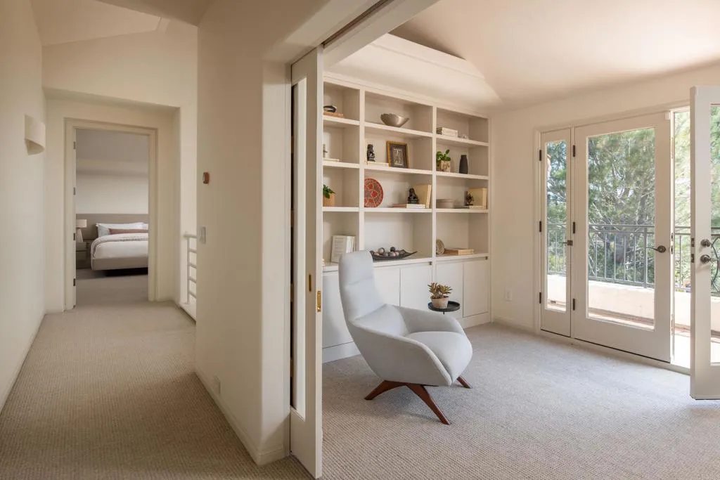 https://cdn.realtyfeed.com/cdn/127/306695055/45001523b4bfee70b494089600560d19.webp