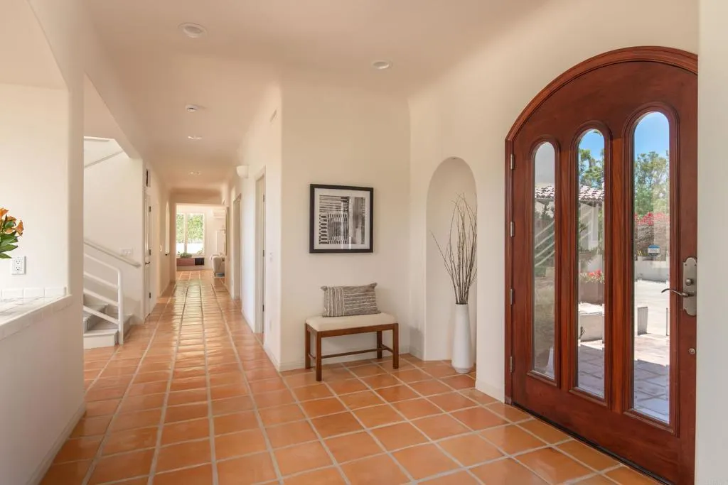 https://cdn.realtyfeed.com/cdn/127/306695055/644fbd906f356b580ec07fc7efc072d3.webp