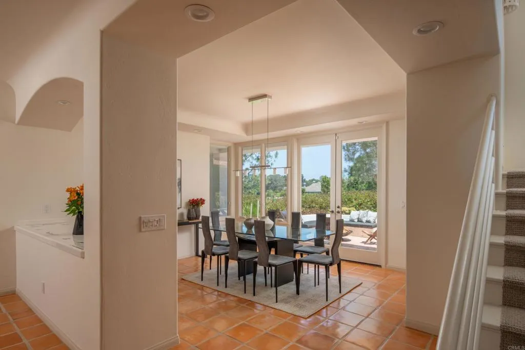 https://cdn.realtyfeed.com/cdn/127/306695055/8ea5a98eb1db9142154da7d58443ca5b.webp