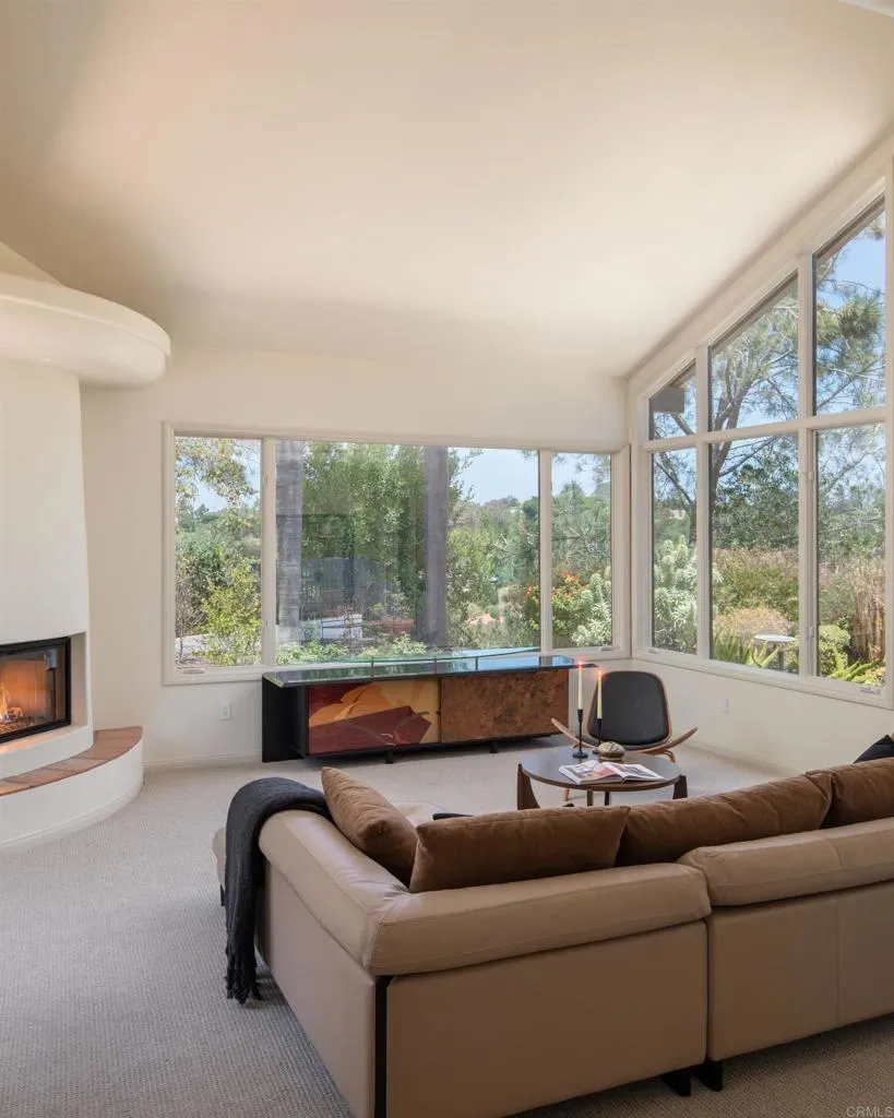 https://cdn.realtyfeed.com/cdn/127/306695055/d32b5b1627496b7599a1214a40efe4dd.webp