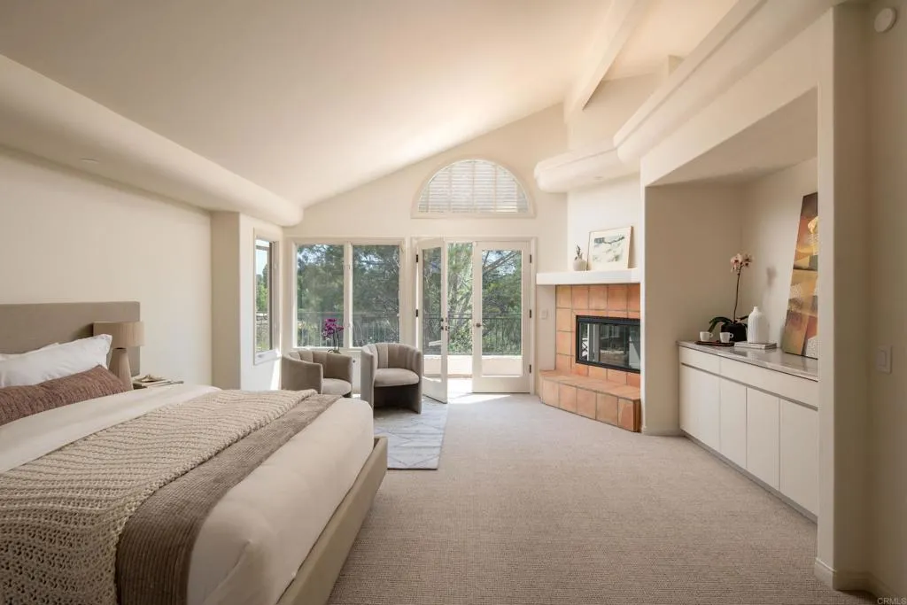 https://cdn.realtyfeed.com/cdn/127/306695055/e6d6dd340ccf4961c9d13de228f0958e.webp