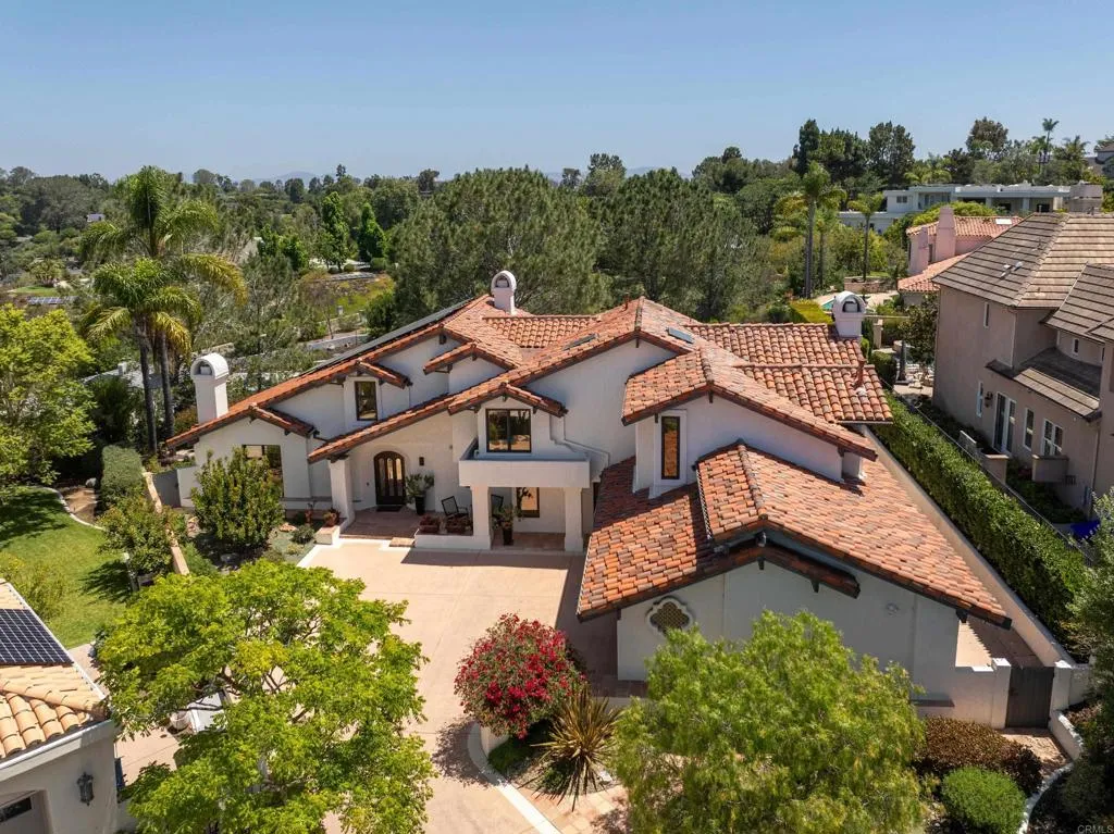 https://cdn.realtyfeed.com/cdn/127/306695055/e8f3d08eb89ccaf9dad787c7ad27b88d.webp