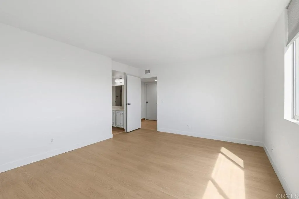 https://cdn.realtyfeed.com/cdn/127/306695083/e4539e7155b6afa06bcc032ed5463637.webp