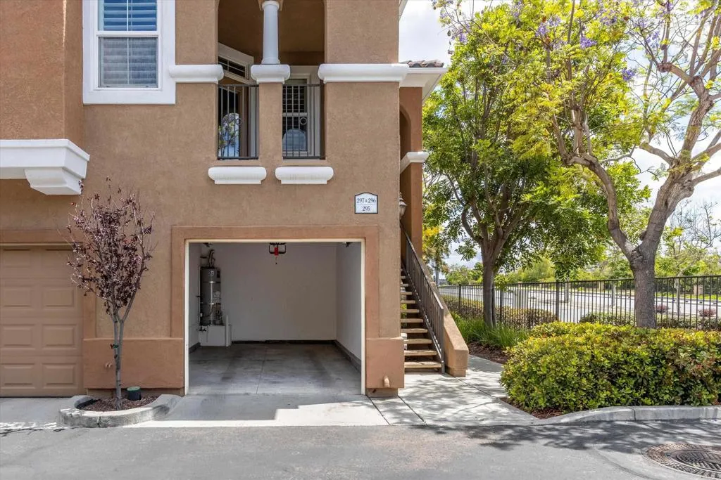 https://cdn.realtyfeed.com/cdn/127/306695207/8a2b158791a92dc73901f756668bdc27.webp