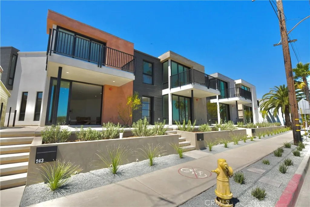 Seal Beach, CA 90740