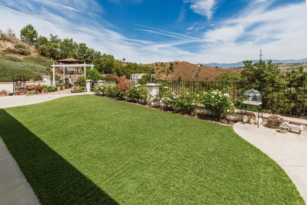 https://cdn.realtyfeed.com/cdn/127/306695237/e143f1ba6016c2eb1ed801b02650b7e5.webp