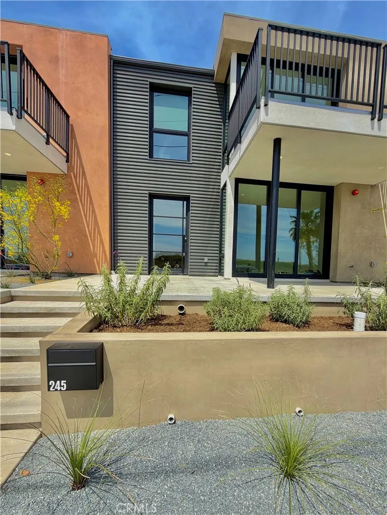 Seal Beach, CA 90740