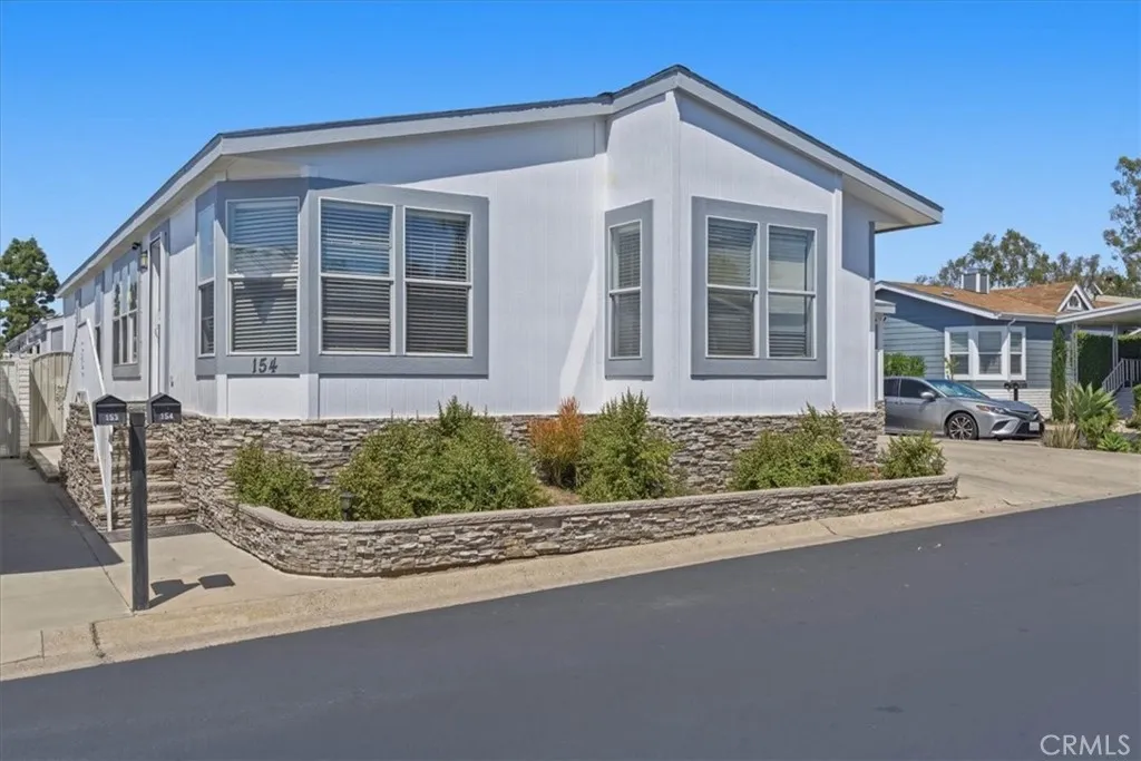 Laguna Hills, CA 92653