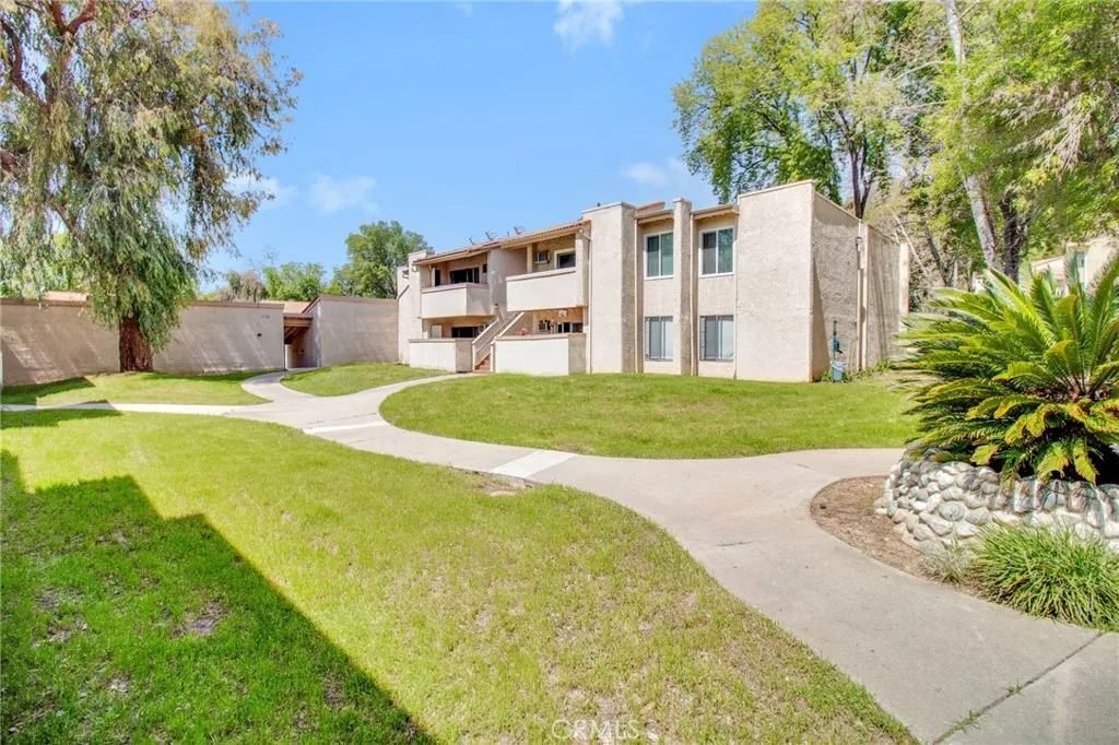 Agoura Hills, CA 91301