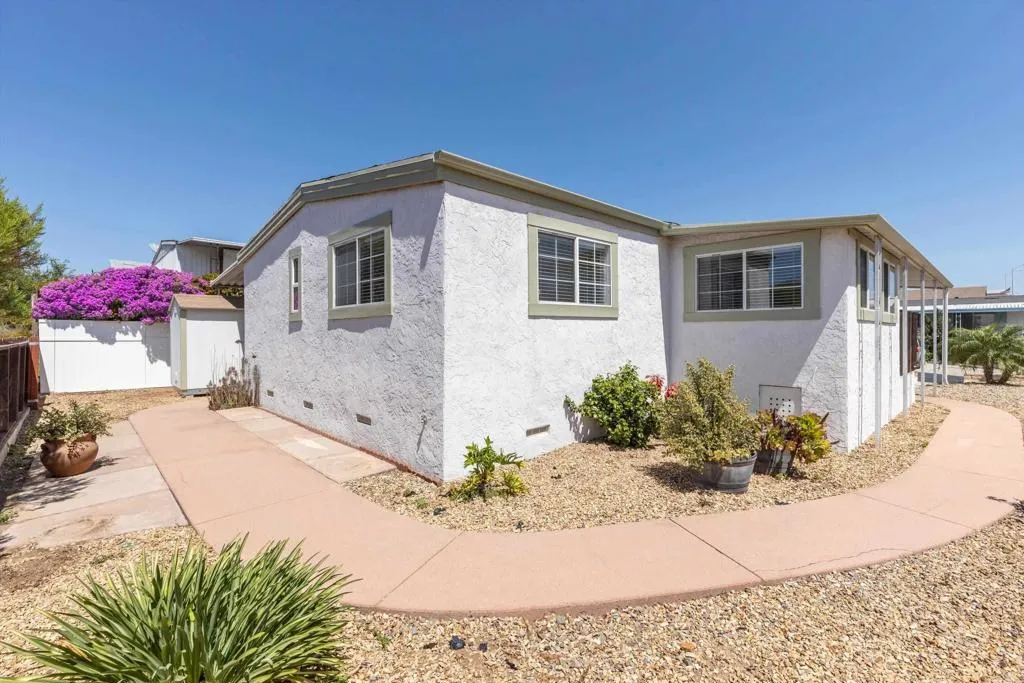 https://cdn.realtyfeed.com/cdn/127/306695509/75a6675844e3b3fd0f320931b94e9872.webp