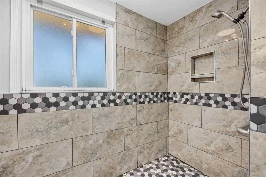 https://cdn.realtyfeed.com/cdn/127/306695511/5e7ebbeb0aa6f9eba8b9bcf7fefed013.webp