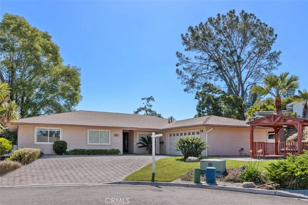 https://cdn.realtyfeed.com/cdn/127/306695511/b954b712e9a2f549612e6d5dd633cc89.webp