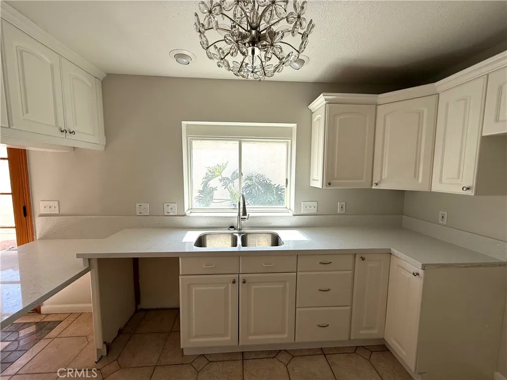 https://cdn.realtyfeed.com/cdn/127/306695512/4282f5c9ded5716ab47a997e1f59c5b0.webp