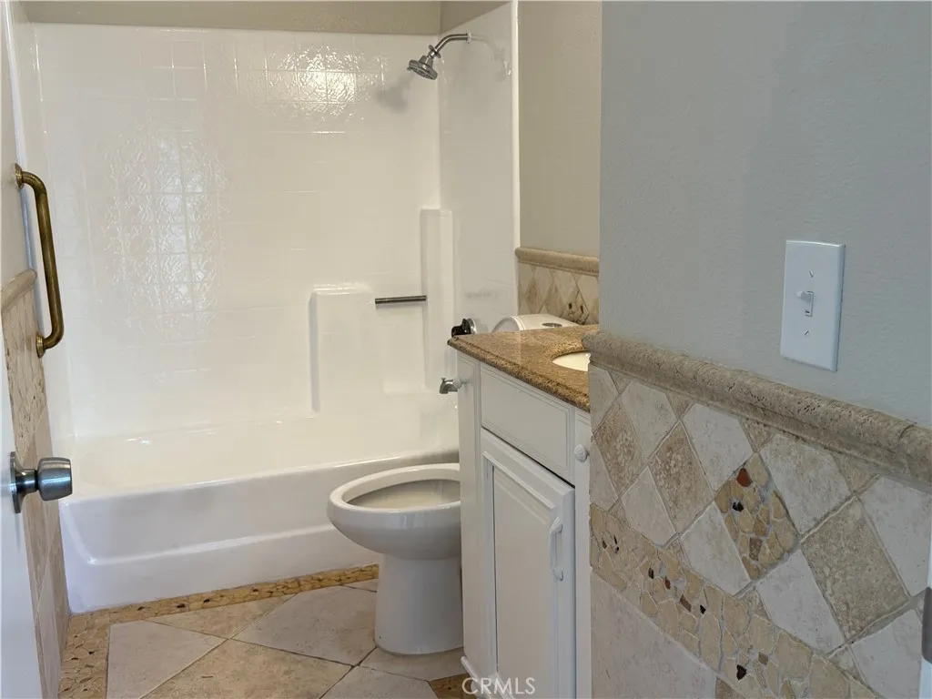 https://cdn.realtyfeed.com/cdn/127/306695512/b8f4d21c0bb1e03c14e57e1ac18f4748.webp