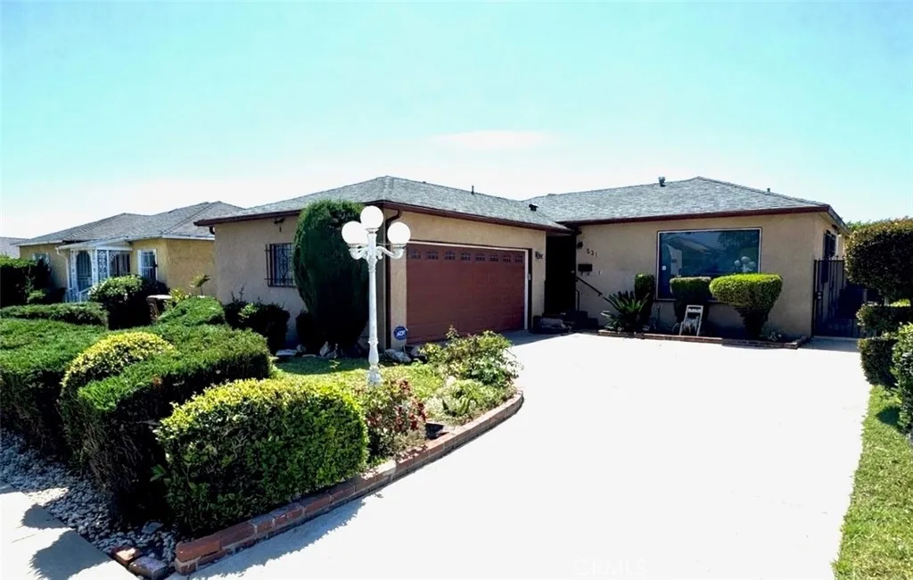 Compton, CA 90220