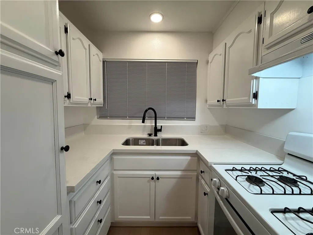 Valley Village, CA 91607