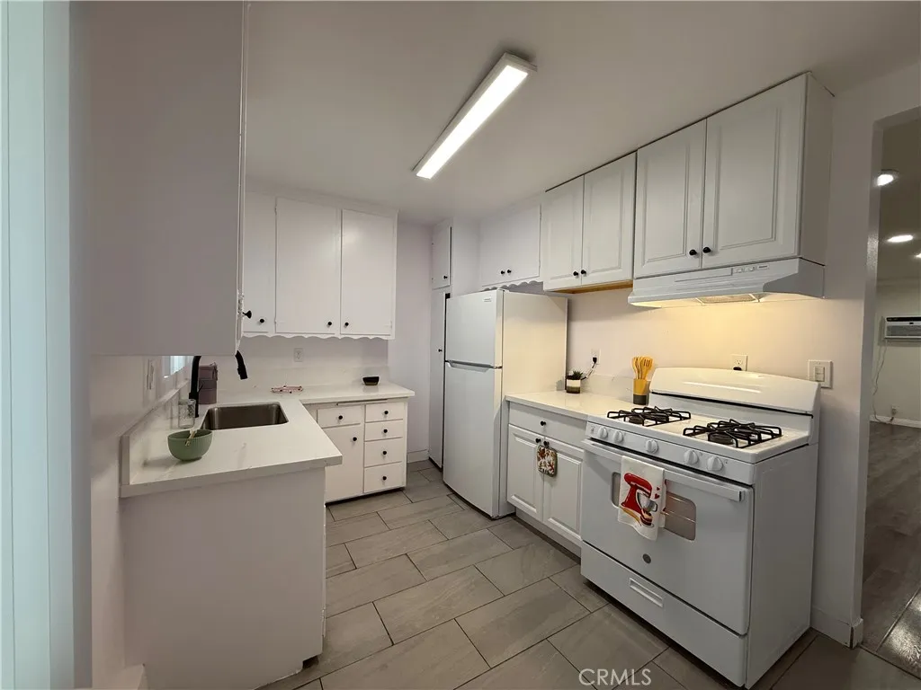 Valley Village, CA 91607