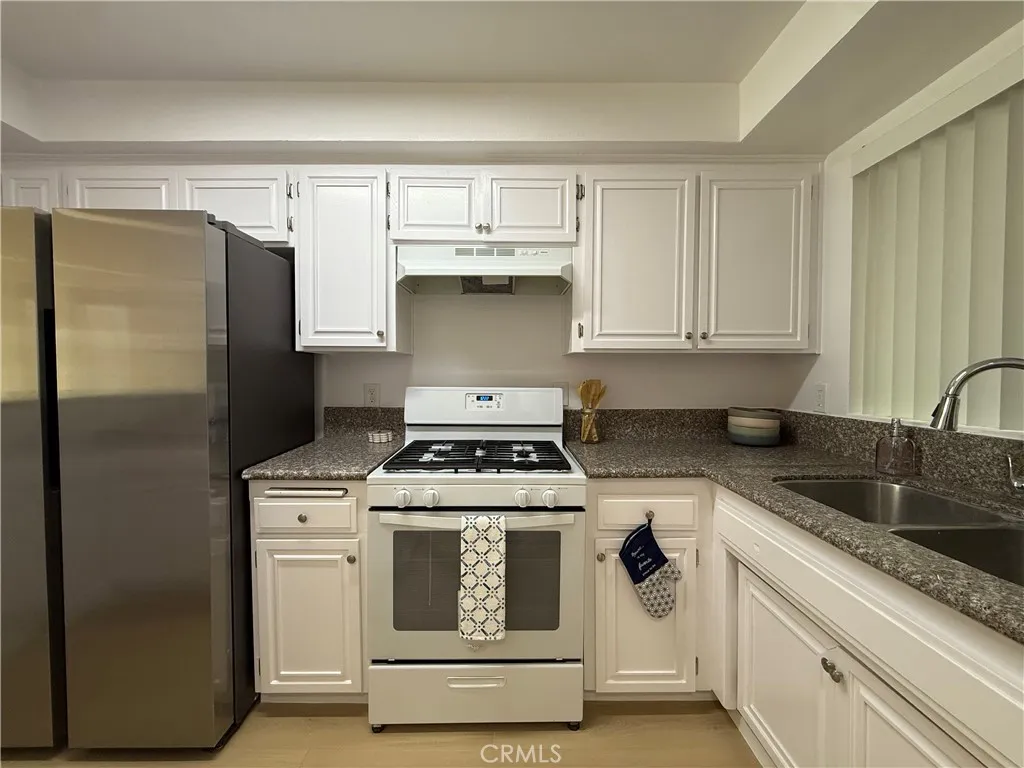 Valley Village, CA 91607