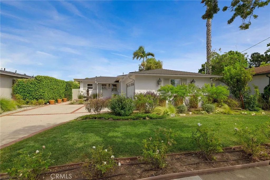 13422 Isis, Hawthorne, CA, 90250