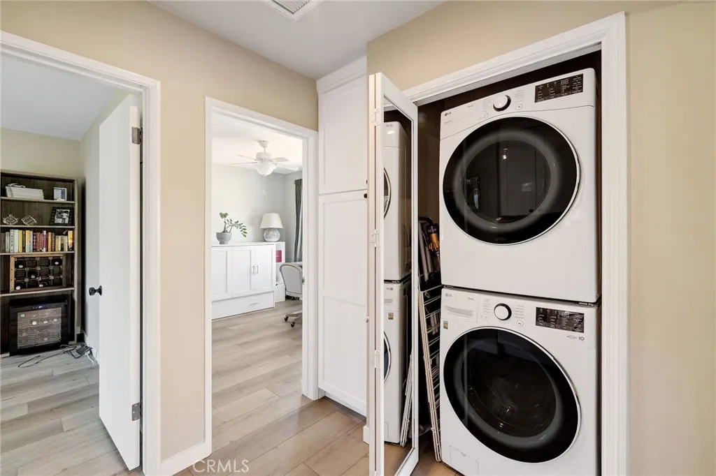 13422 Isis, Hawthorne, CA, 90250