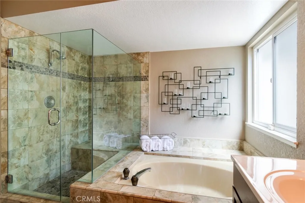 2009 Shorewood, Upland, CA, 91784